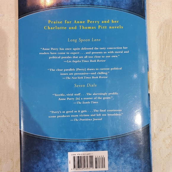 ⚘️FREE WITH PURCHASE - Book: Buckingham Palace Gardens - Picture 2 of 5